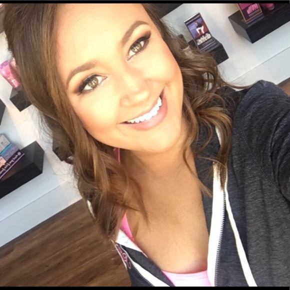 Meet your Posher, Jordan - Picture 1 of 1